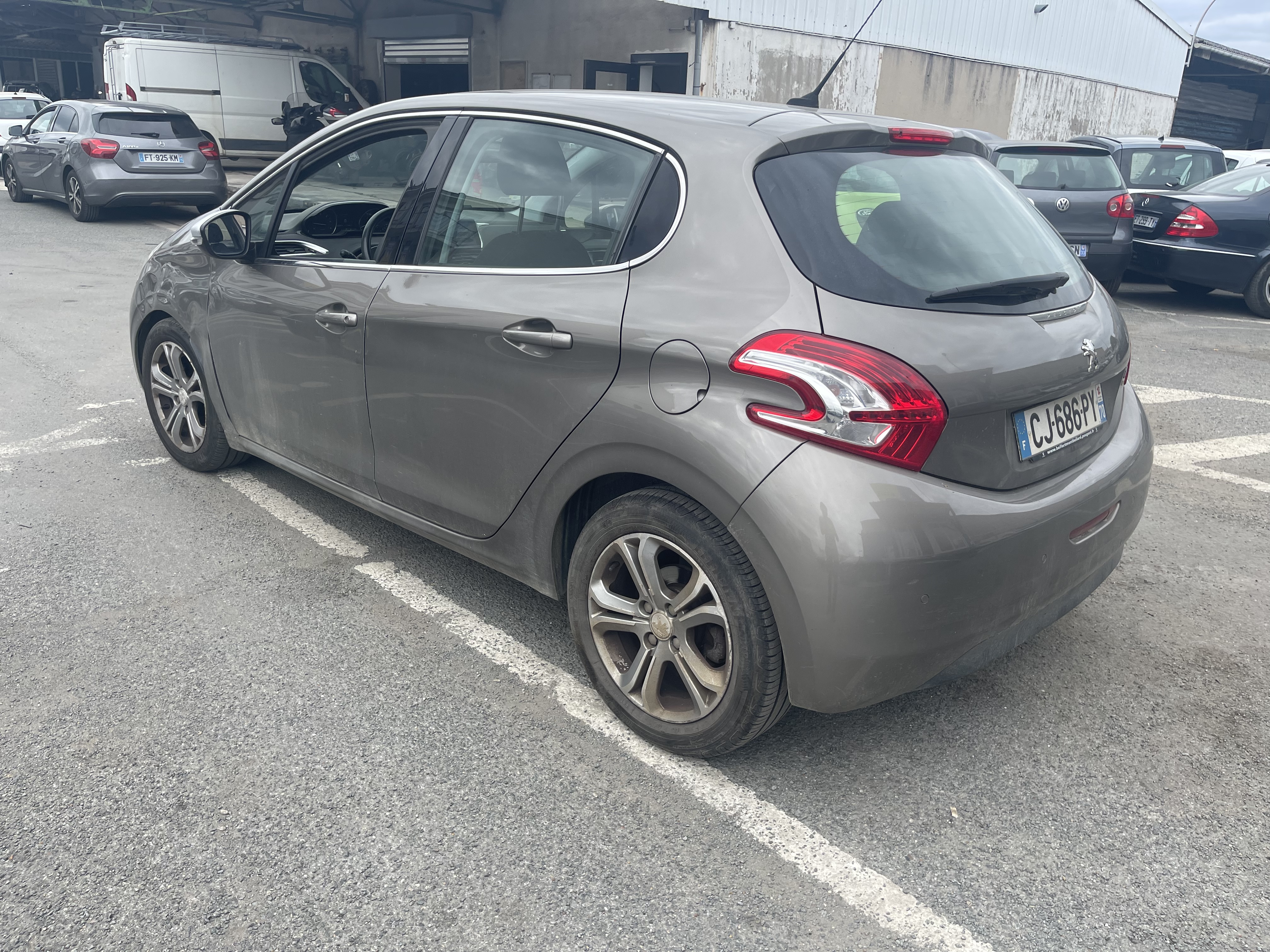 PEUGEOT 208 1.6 HDI 92 Business Pack 5p. Garantie 12 Mois. - CPM Auto