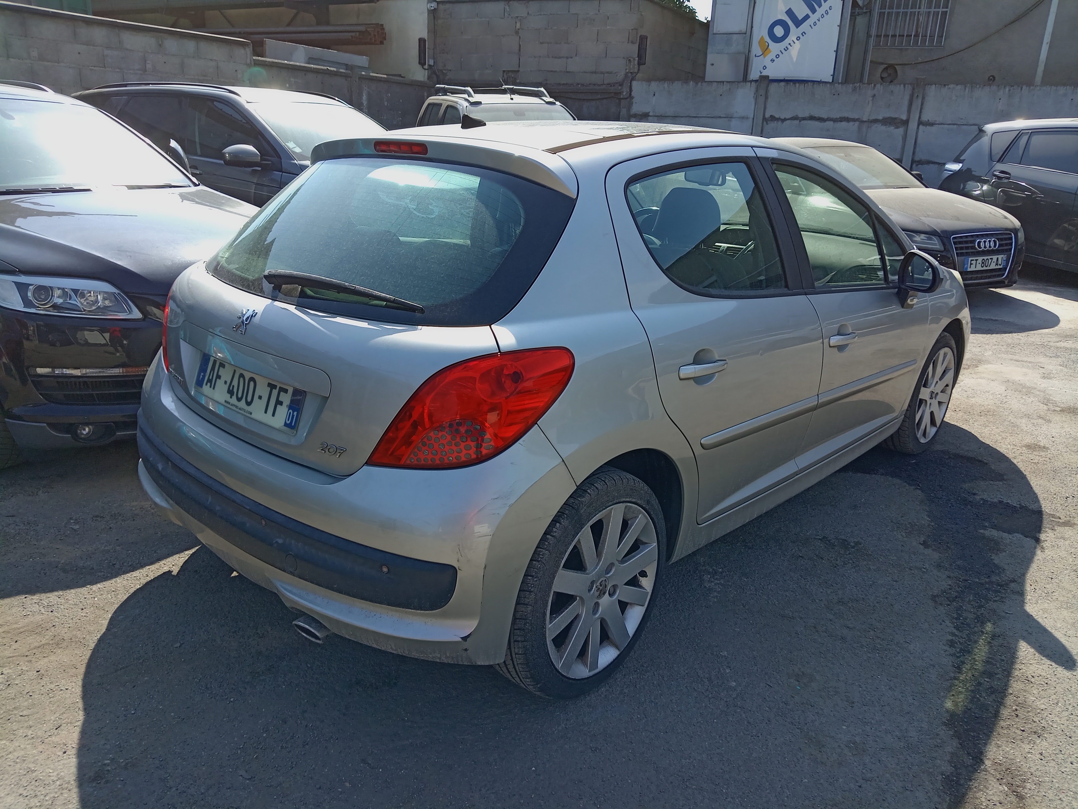 Avenue automobiles - PEUGEOT-207- 1.6 HDi 16V - 110 BERLINE Exécutive PHASE  1