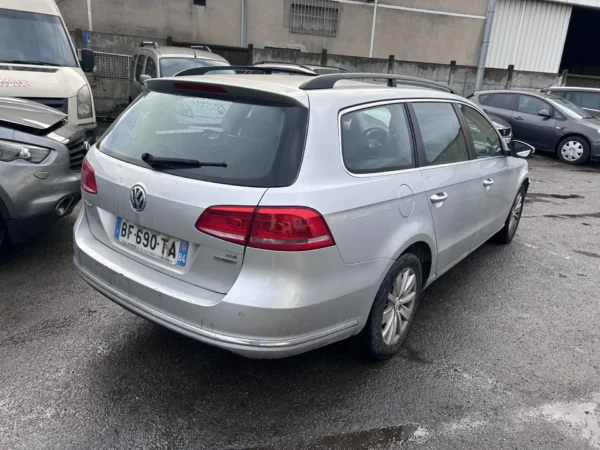 VOLKSWAGEN PASSAT SW Confortline 2011