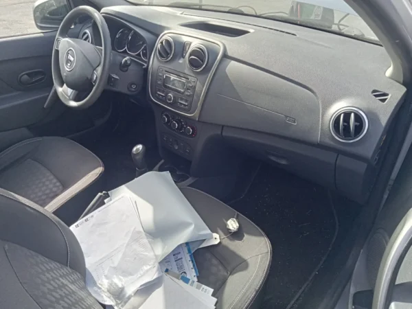 DACIA SANDERO Ambiance 2013