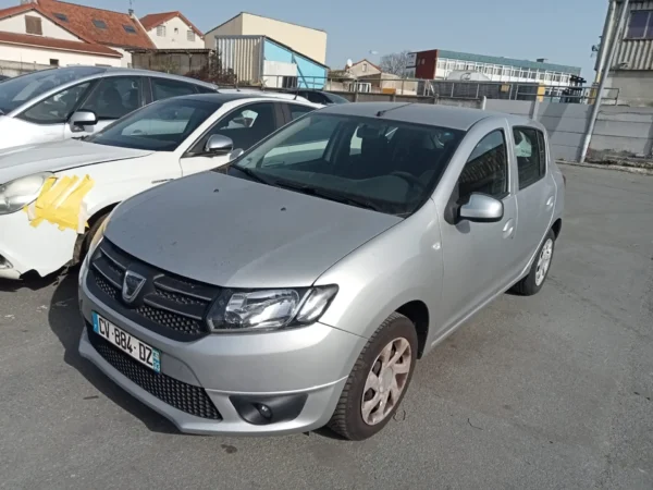 DACIA SANDERO Ambiance 2013