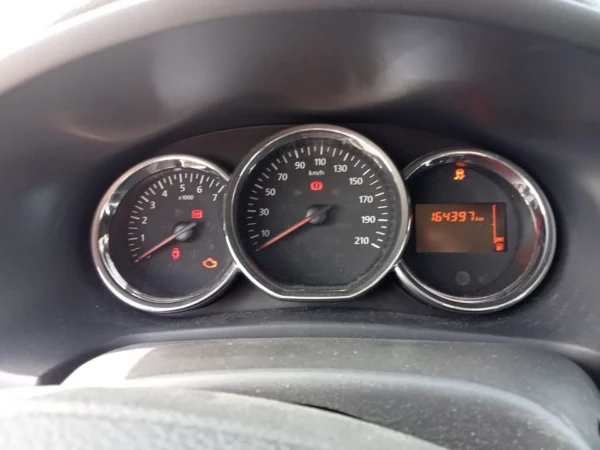 DACIA SANDERO Ambiance 2013