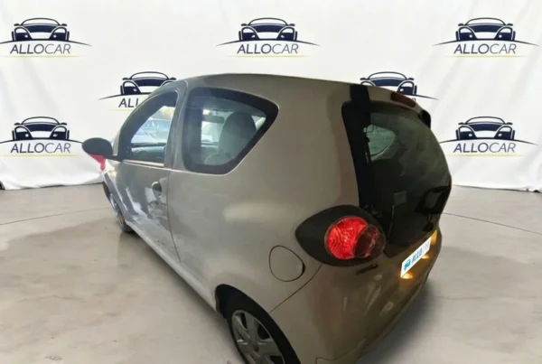 TOYOTA AYGO Confort 2010
