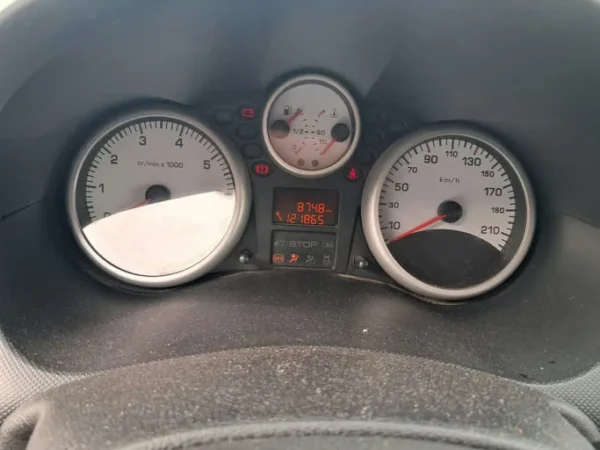 PEUGEOT 206+ Urban Move 2012