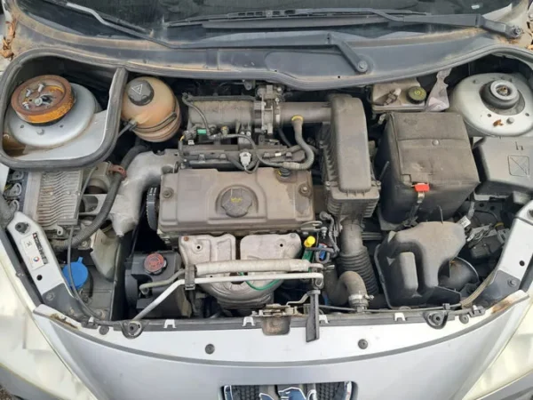 PEUGEOT 206+ Urban Move 2012