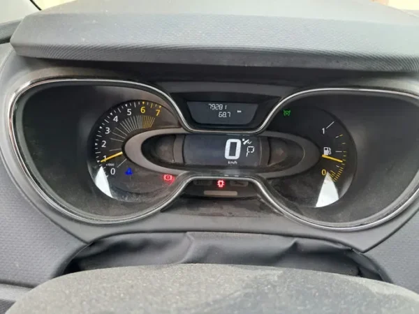 RENAULT CAPTUR Zen EDC 2013