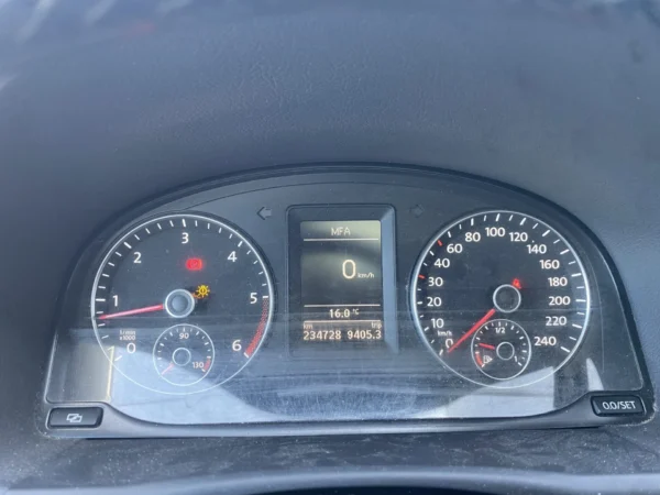 VOLKSWAGEN TOURAN Carat 2012