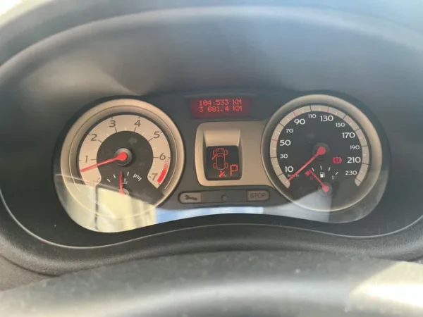 RENAULT CLIO III Confort Dynamique A 2006