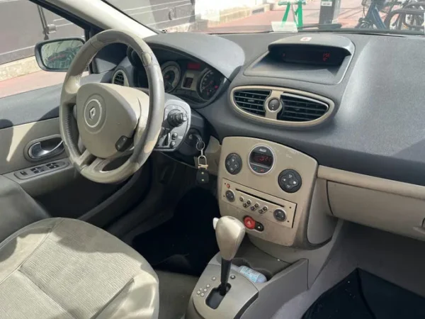 RENAULT CLIO III Confort Dynamique A 2006