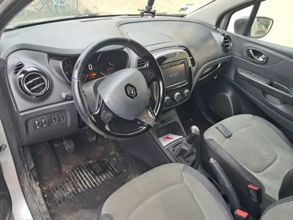 RENAULT CAPTUR Zen 2015