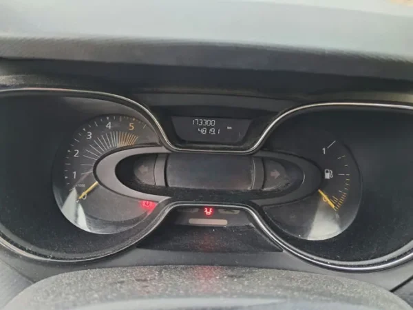 RENAULT CAPTUR Zen 2015