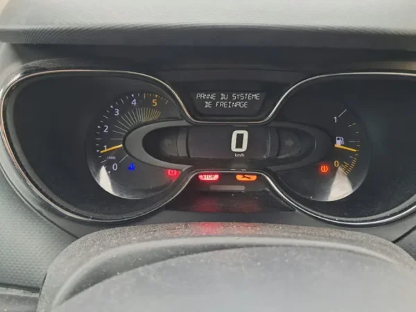 RENAULT CAPTUR Zen 2015