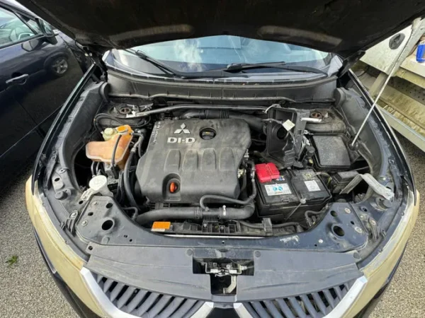 MITSUBISHI OUTLANDER Intense 2009