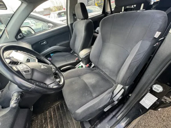 MITSUBISHI OUTLANDER Intense 2009