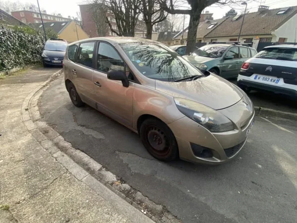 RENAULT SCENIC III Authentique 2009