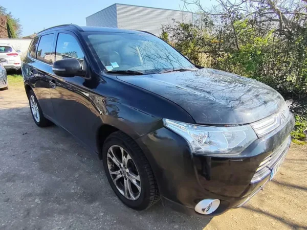 MITSUBISHI OUTLANDER Intense 2013