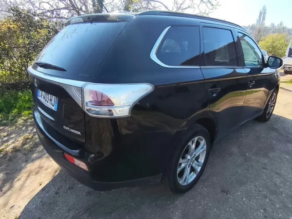 MITSUBISHI OUTLANDER Intense 2013