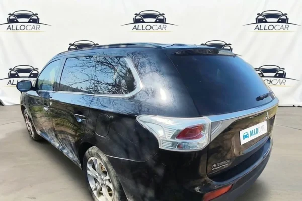 MITSUBISHI OUTLANDER Intense 2013