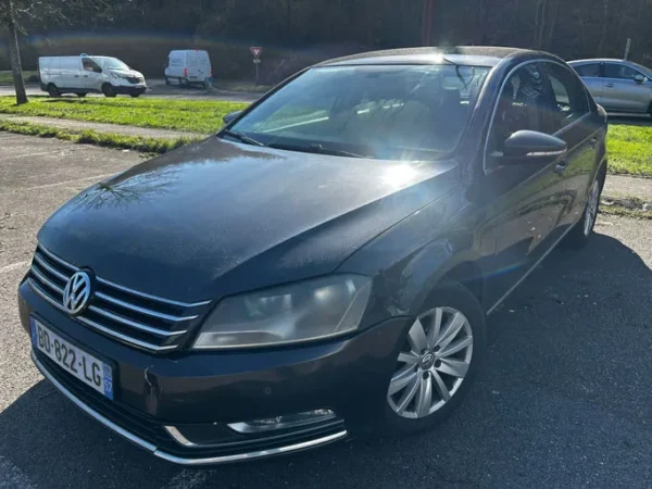 VOLKSWAGEN PASSAT Trendline 2010