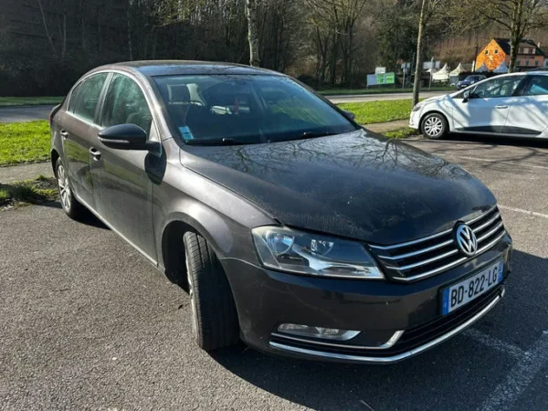 VOLKSWAGEN PASSAT Trendline 2010
