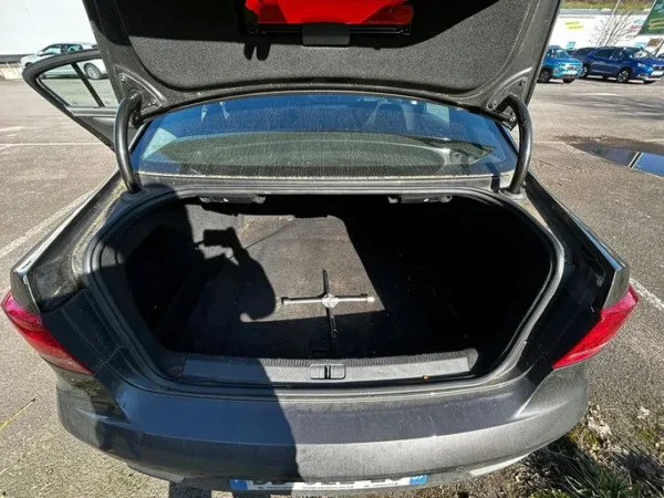 VOLKSWAGEN PASSAT Trendline 2010