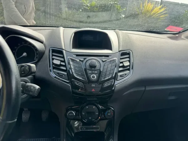 FORD FIESTA Trend 2013