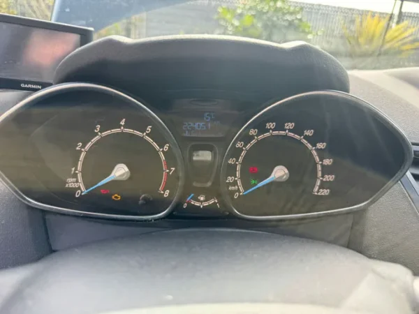 FORD FIESTA Trend 2013