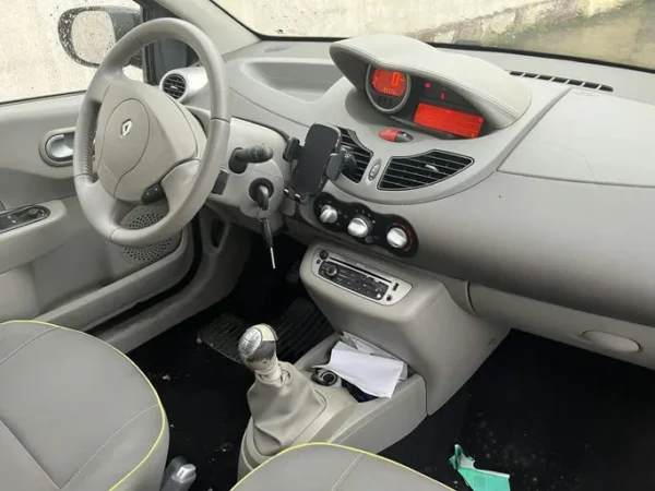 RENAULT TWINGO II Life 2014