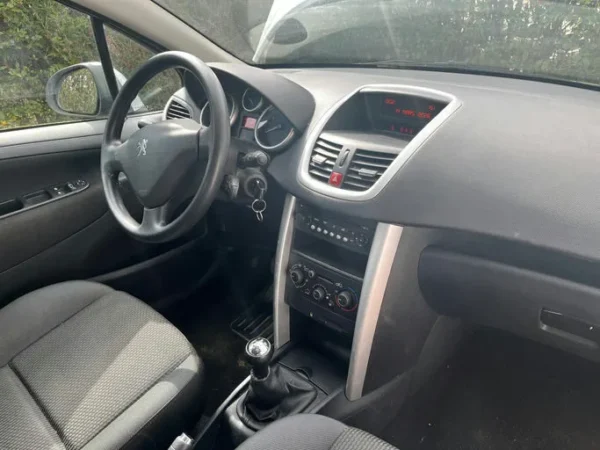 PEUGEOT 207+ 2014