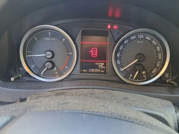 TOYOTA AURIS BUSINESS Business 2013