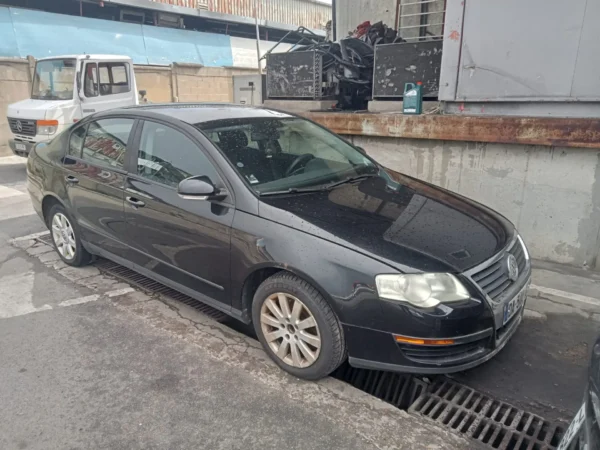 VOLKSWAGEN PASSAT Trend 2005
