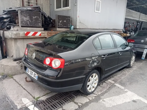 VOLKSWAGEN PASSAT Trend 2005