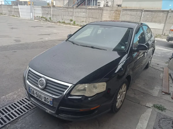 VOLKSWAGEN PASSAT Trend 2005