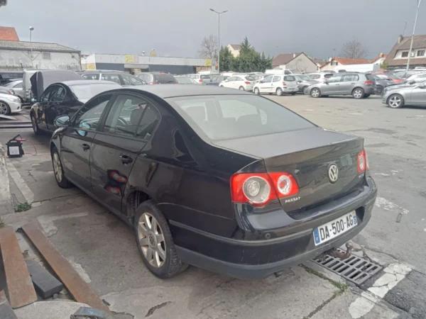 VOLKSWAGEN PASSAT Trend 2005