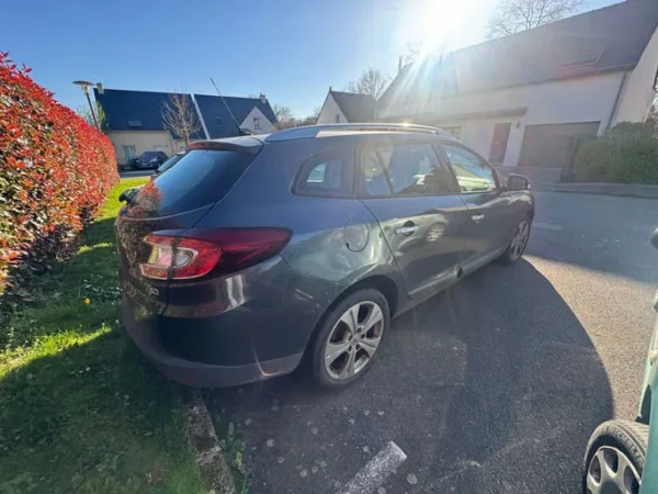 RENAULT MEGANE III ESTATE Dynamique Euro 5 2011