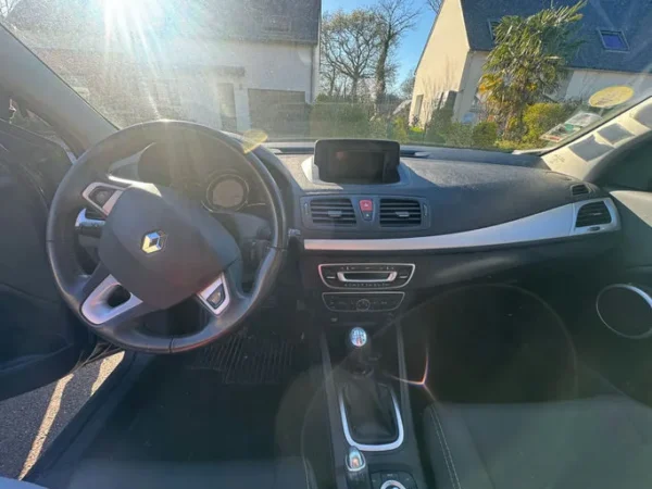 RENAULT MEGANE III ESTATE Dynamique Euro 5 2011