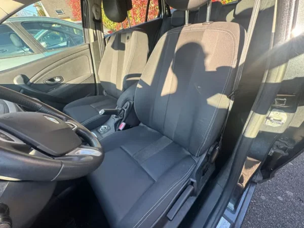 RENAULT MEGANE III ESTATE Dynamique Euro 5 2011