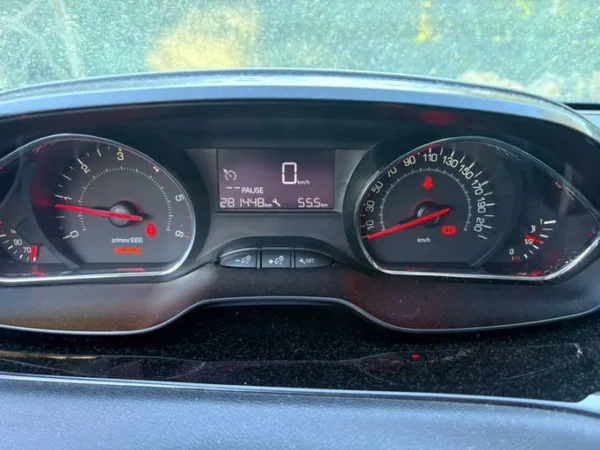 PEUGEOT 208 BUSINESS Business 2014