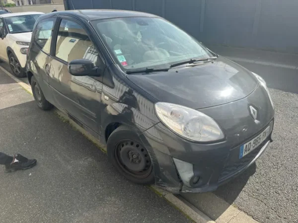 RENAULT TWINGO II Initiale 2010