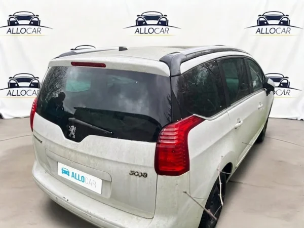 PEUGEOT 5008 Allure 5pl 2013