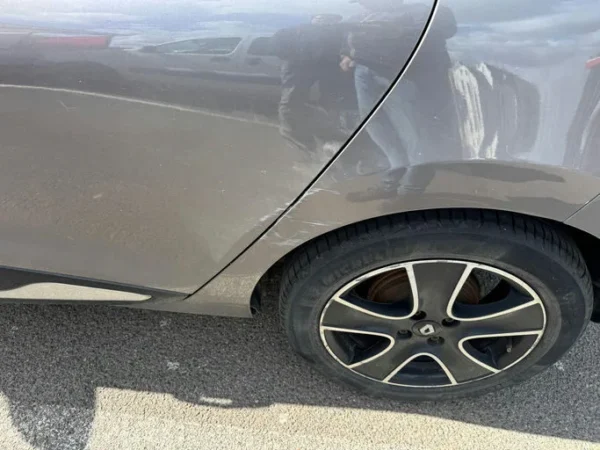 RENAULT CLIO IV ESTATE SL Limited 2016
