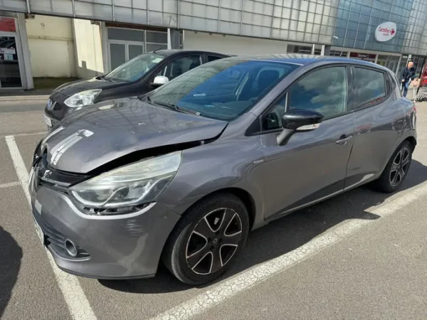 RENAULT CLIO IV ESTATE SL Limited 2016