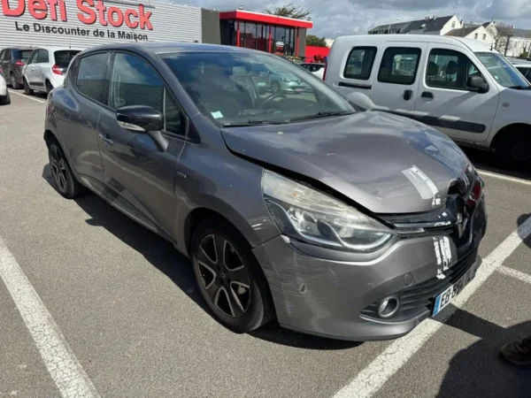 RENAULT CLIO IV ESTATE SL Limited 2016