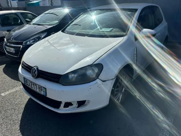 VOLKSWAGEN GOLF Style 2011