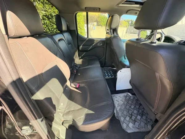 NISSAN NAVARA Double Cab XE 2008