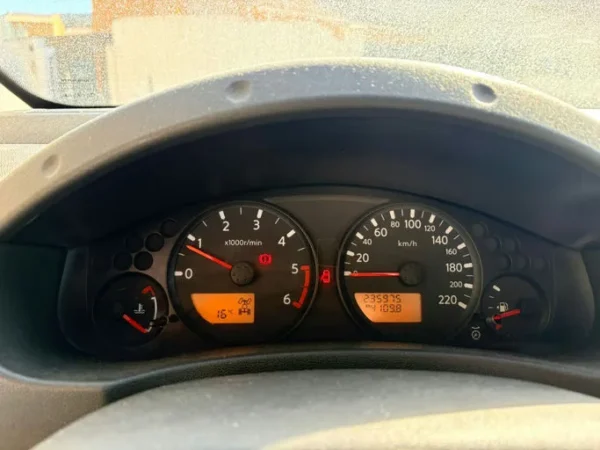 NISSAN NAVARA Double Cab XE 2008