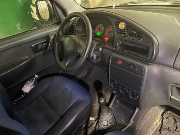 PEUGEOT PARTNER FGN STANDARD 2001