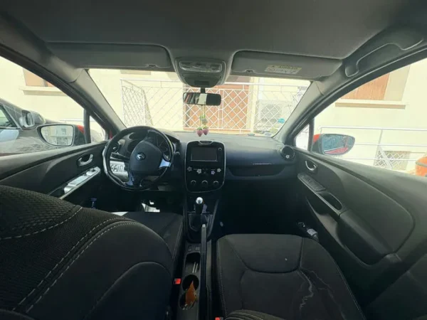 RENAULT CLIO IV ESTATE SL Limited 2016