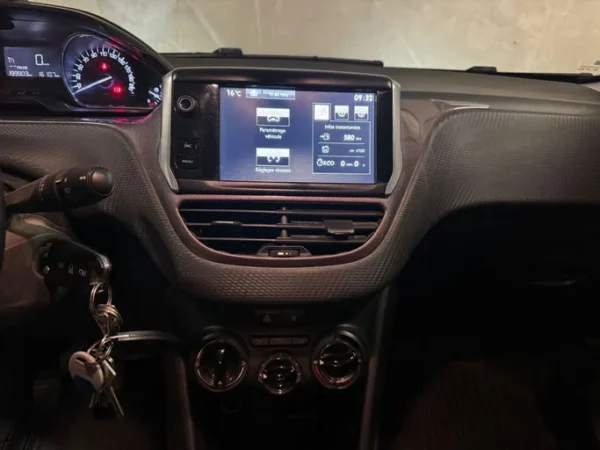 PEUGEOT 2008 Active 2015