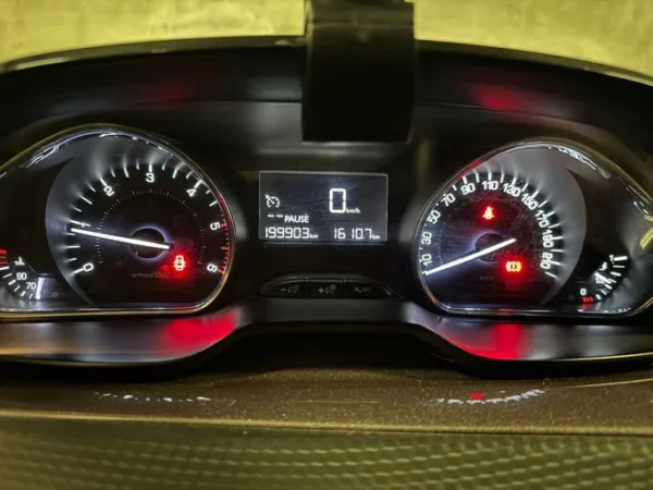 PEUGEOT 2008 Active 2015